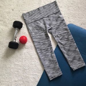 Athletic Essentials Cropped Compression Leggings